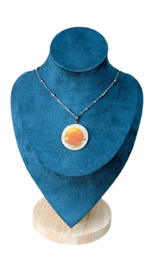 Collier Qui de L’œuf ou de La poule ?