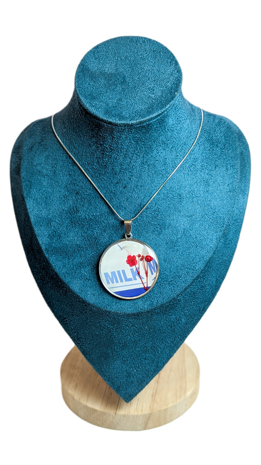 Collier Milk