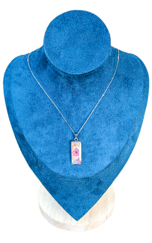 Collier Woodstock sur Aquarelle, pause salle de bain du matin