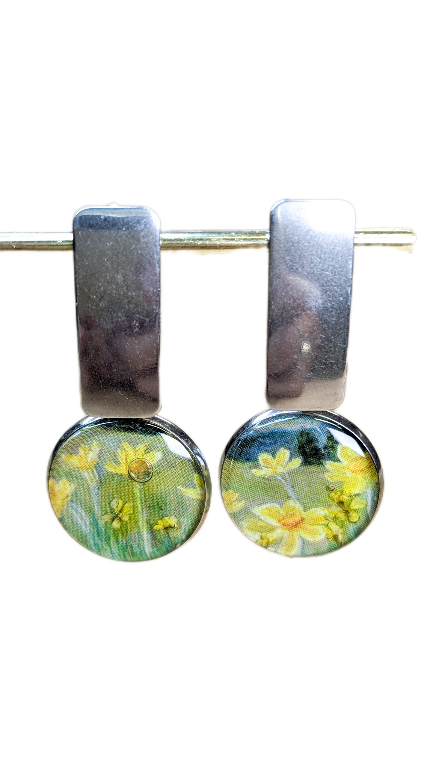 Boucles d'oreilles Jonquilles sur Champs d'argent