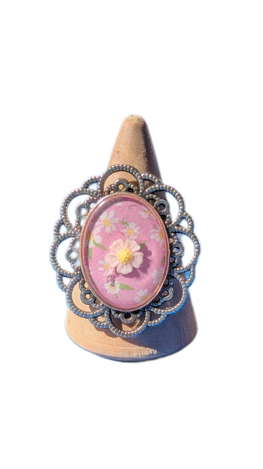 Bague Fleur d'été au printemps